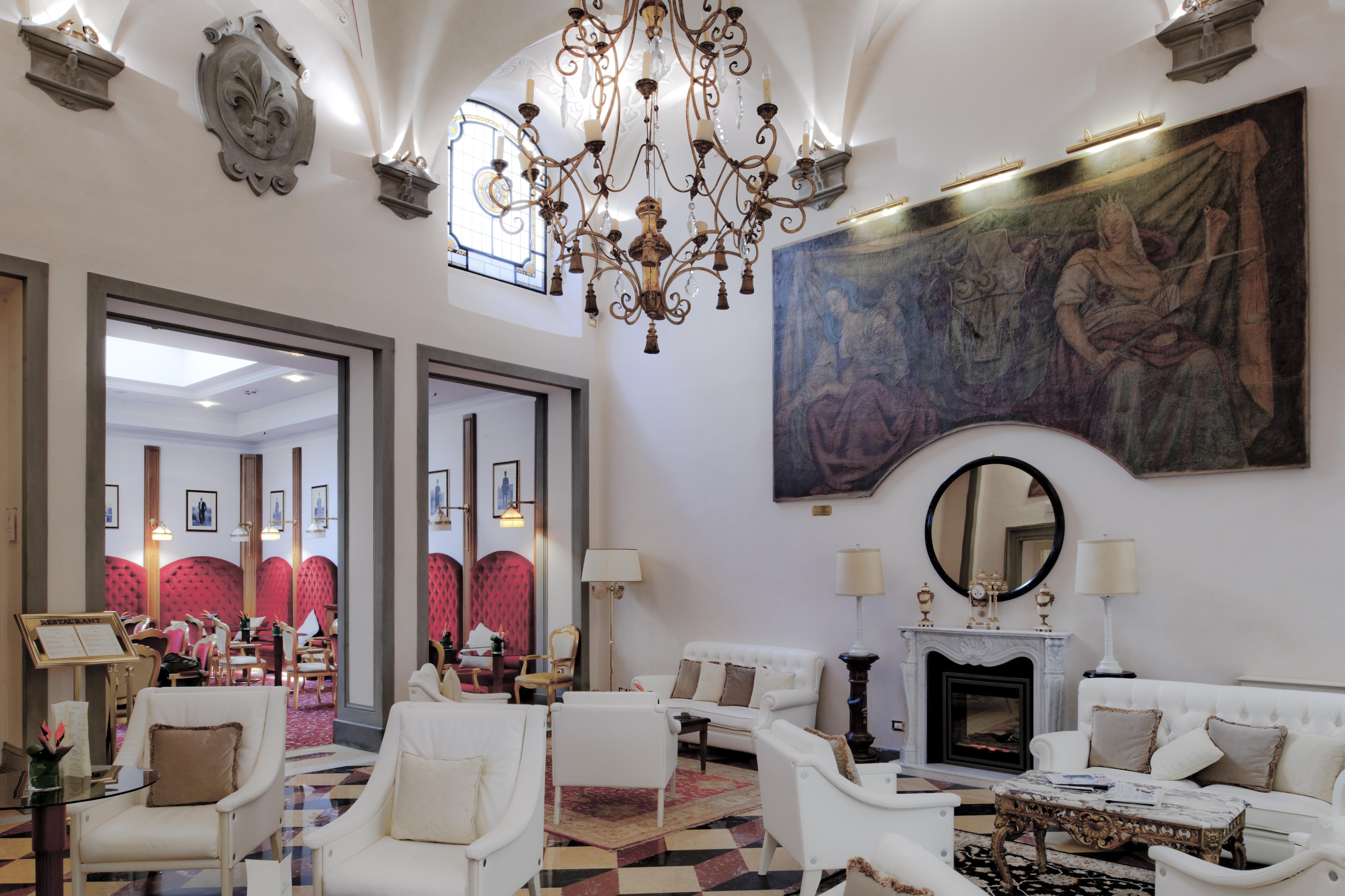 فندق وسبا غولدن تَوَر فلورنس المظهر الخارجي الصورة The interior of the hotel