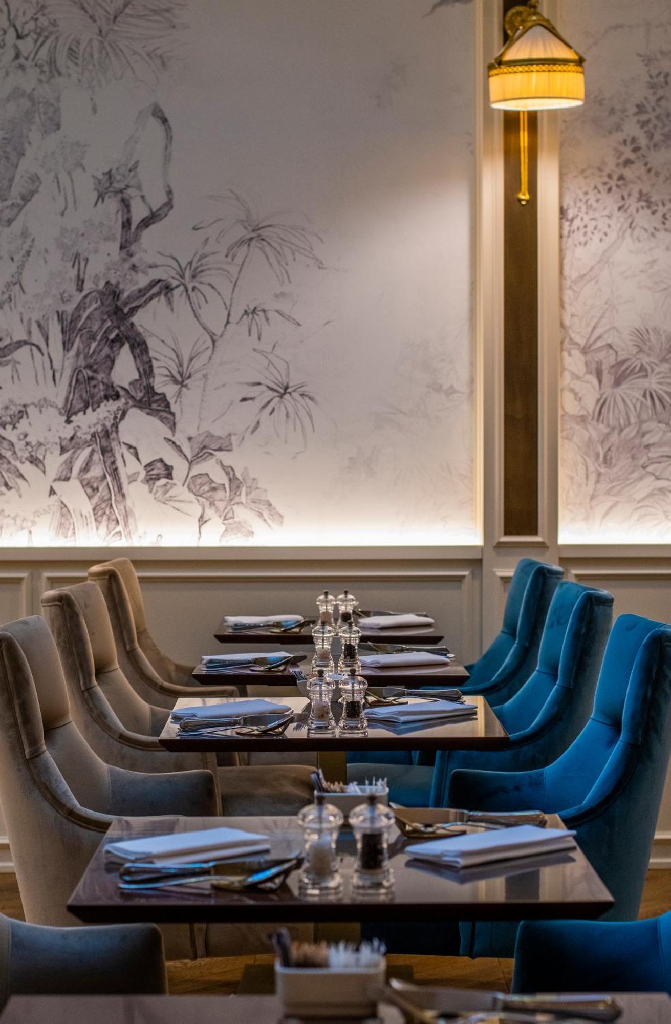فندق وسبا غولدن تَوَر فلورنس المظهر الخارجي الصورة Interior of the restaurant